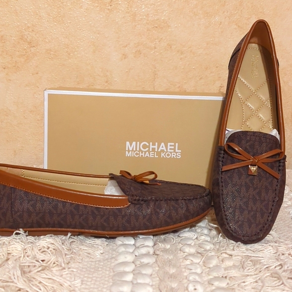 Michael Kors NIB Moccasin 8.5 Brown - Picture 1 of 8